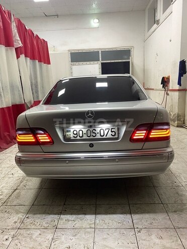 Mercedes E 320 2000, 300,000 km - 3.2 l - Bakı