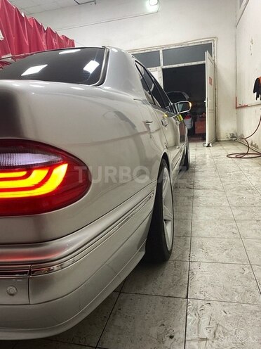 Mercedes E 320 2000, 300,000 km - 3.2 l - Bakı