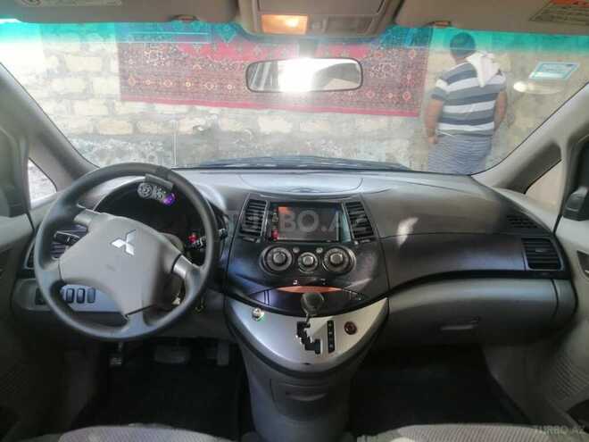 Mitsubishi Grandis 2003, 400,000 km - 2.4 l - Gəncə