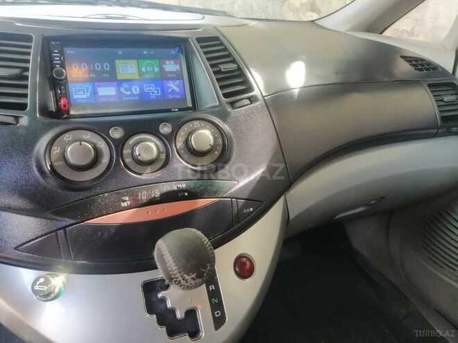 Mitsubishi Grandis 2003, 400,000 km - 2.4 l - Gəncə