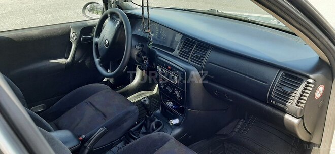 Opel Vectra 1999, 182,650 km - 1.8 l - Bakı