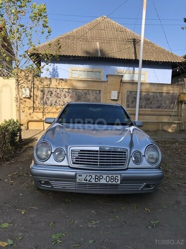 Mercedes E 200 1996, 270,343 km - 2.0 л - Lənkəran