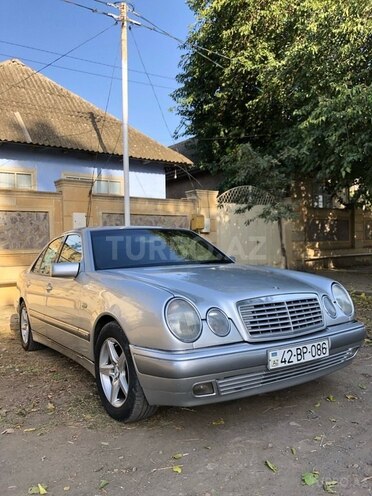 Mercedes E 200 1996, 270,343 km - 2.0 л - Lənkəran