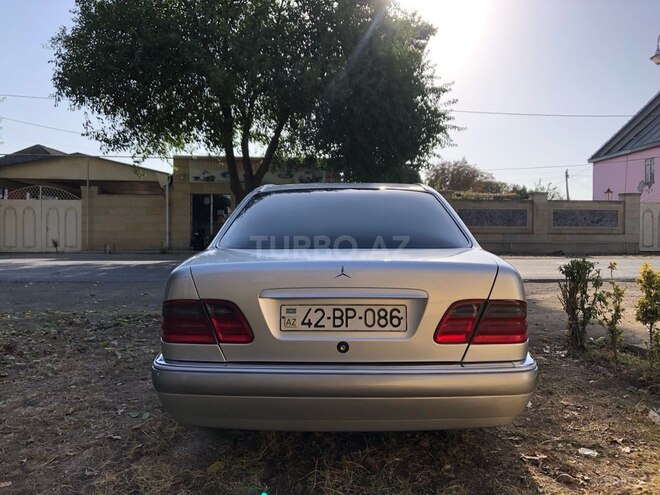 Mercedes E 200 1996, 270,343 km - 2.0 л - Lənkəran