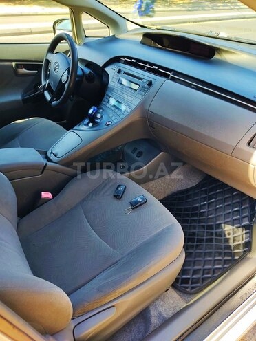 Toyota Prius 2010, 318,000 km - 1.8 l - Bakı