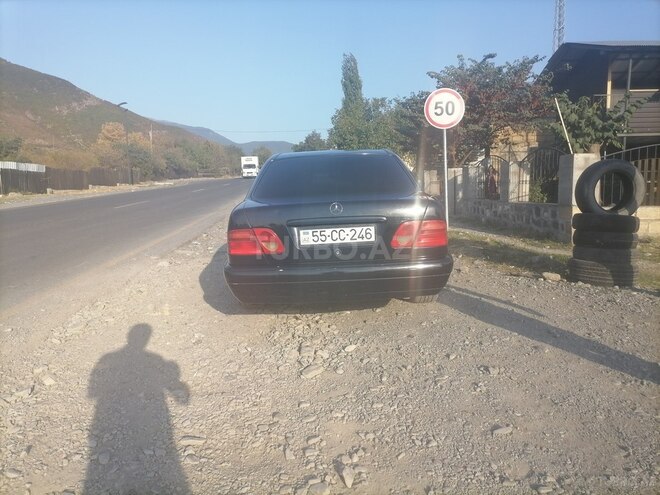 Mercedes E 230 1996, 587,900 km - 2.2 l - Şəki