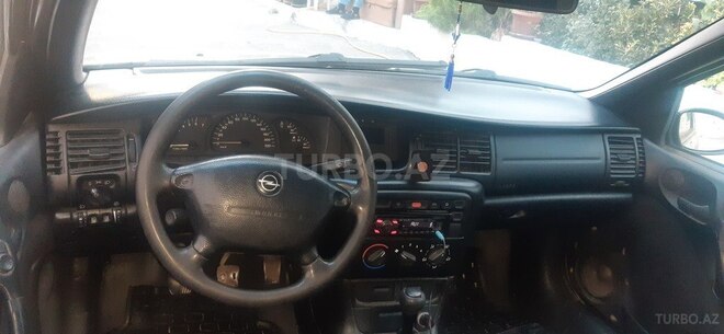 Opel Vectra 1997, 256,585 km - 1.6 l - Bakı