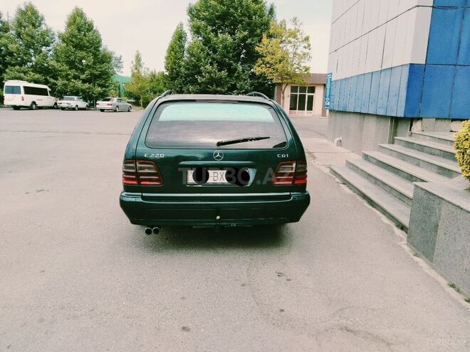 Mercedes E 220 2001, 381,521 km - 2.2 л - Bərdə