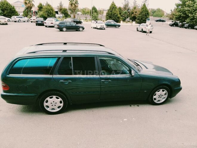 Mercedes E 220 2001, 381,521 km - 2.2 л - Bərdə