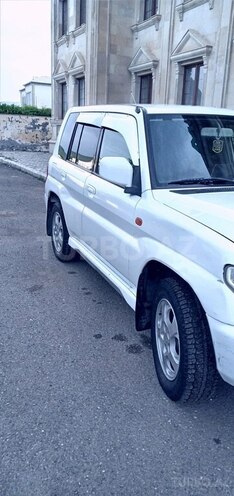 Mitsubishi Pajero io 2000, 270,000 km - 2.0 l - Gədəbəy
