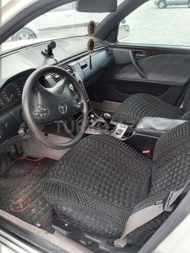 Mercedes E 200 1997, 551,222 km - 2.0 л - Gəncə