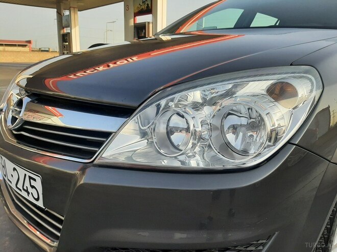 Opel Astra 2009, 98,000 km - 1.4 л - Bakı