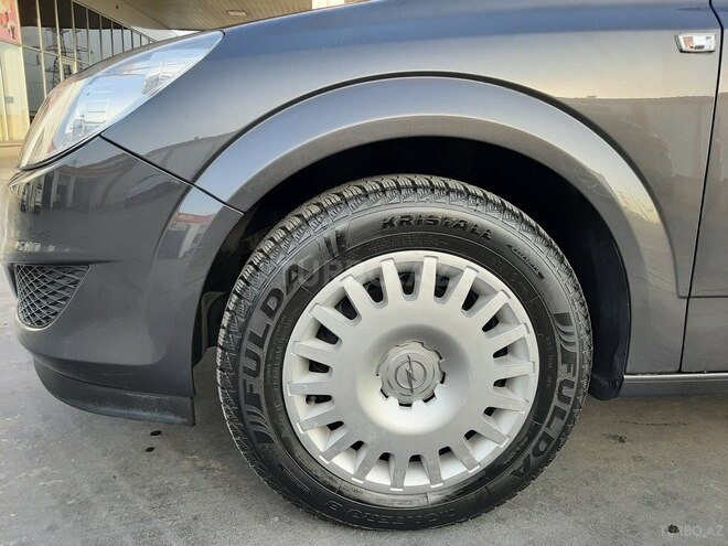 Opel Astra 2009, 98,000 km - 1.4 л - Bakı