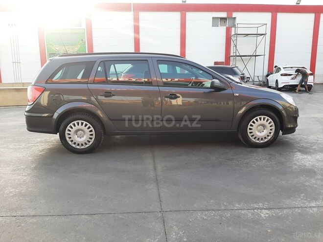 Opel Astra 2009, 98,000 km - 1.4 л - Bakı