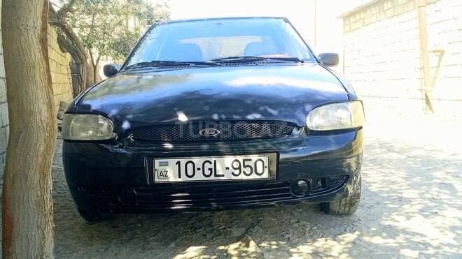 Ford Escort 1998, 825,288 km - 1.6 л - Salyan