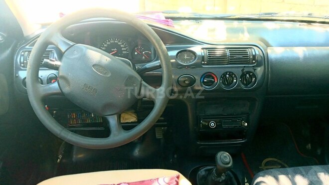 Ford Escort 1998, 825,288 km - 1.6 л - Salyan