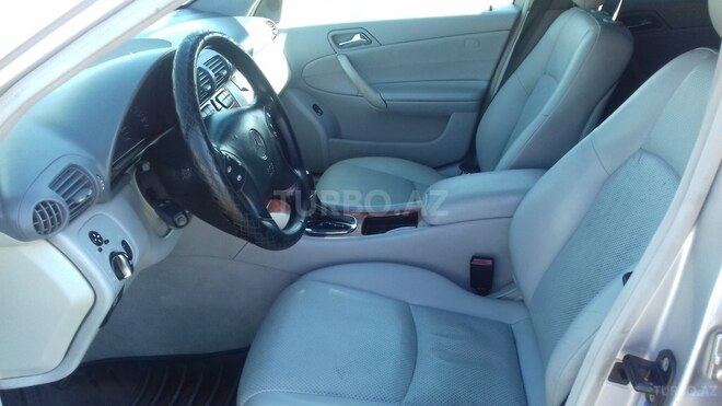 Mercedes C 220 2002, 423,500 km - 2.2 l - Bakı