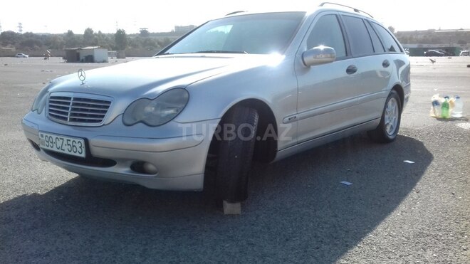 Mercedes C 220 2002, 423,500 km - 2.2 l - Bakı