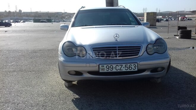 Mercedes C 220 2002, 423,500 km - 2.2 l - Bakı