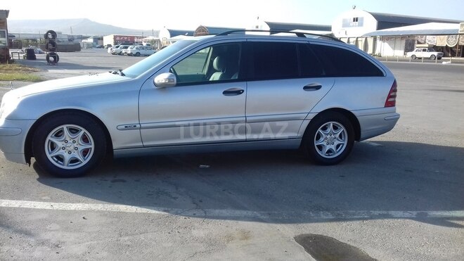 Mercedes C 220 2002, 423,500 km - 2.2 l - Bakı