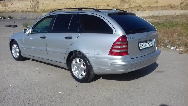 Mercedes C 220 2002, 423,500 km - 2.2 l - Bakı