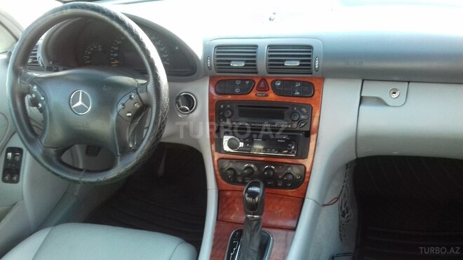 Mercedes C 220 2002, 423,500 km - 2.2 l - Bakı