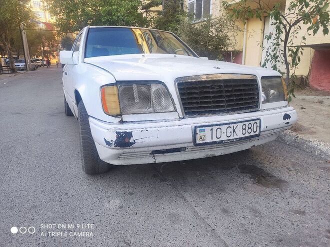 Mercedes E 200 1990, 287,369 km - 2.0 l - Bakı