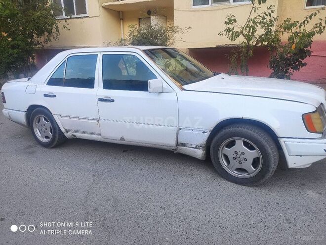 Mercedes E 200 1990, 287,369 km - 2.0 l - Bakı