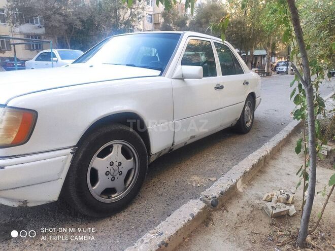 Mercedes E 200 1990, 287,369 km - 2.0 l - Bakı