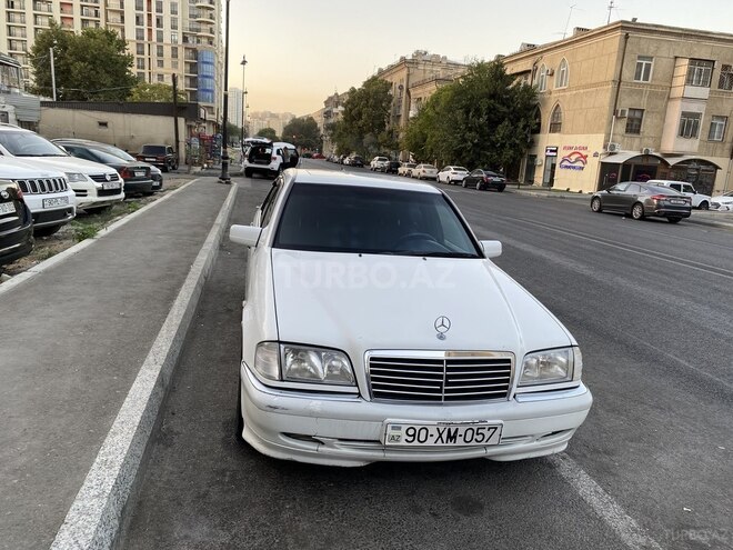Mercedes B 180 1998, 281,399 km - 1.8 l - Bakı