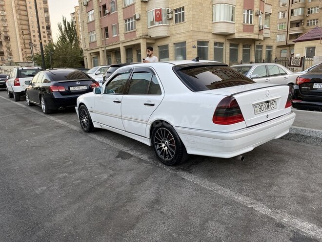 Mercedes B 180 1998, 281,399 km - 1.8 l - Bakı