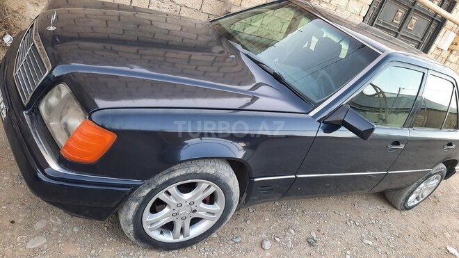 Mercedes E 220 1990, 378,250 km - 2.2 л - Bakı