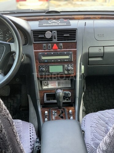 Mercedes C 240 1998, 355,000 km - 2.4 л - Bakı