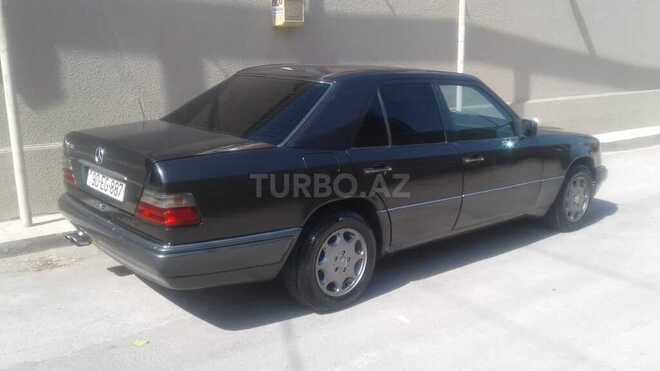 Mercedes E 280 1994, 11,310 km - 2.8 l - Bakı