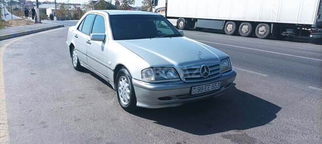 Mercedes C 220 1999, 195,000 km - 2.2 l - Bakı