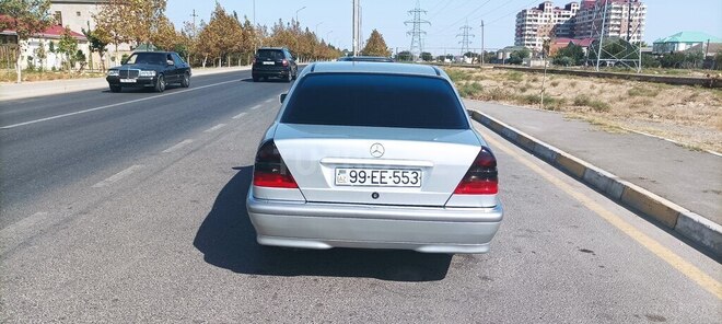 Mercedes C 220 1999, 195,000 km - 2.2 l - Bakı