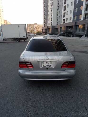 Mercedes E 260 2001, 368,512 km - 2.6 л - Bakı