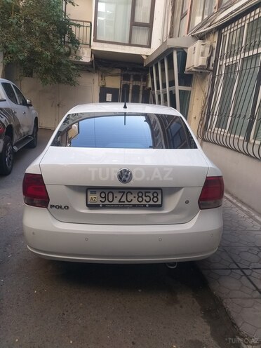 Volkswagen Polo 2015, 236,254 km - 1.6 л - Bakı
