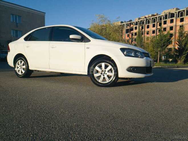 Volkswagen Polo 2015, 236,254 km - 1.6 л - Bakı