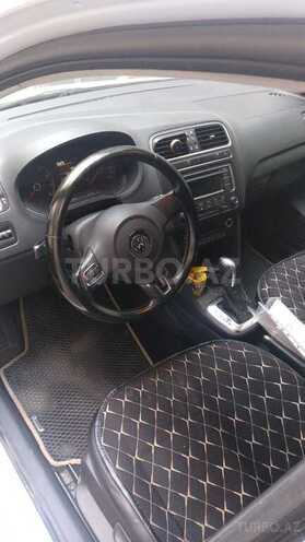 Volkswagen Polo 2015, 236,254 km - 1.6 л - Bakı