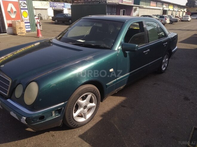 Mercedes E 200 1998, 403,334 km - 2.0 л - Sumqayıt