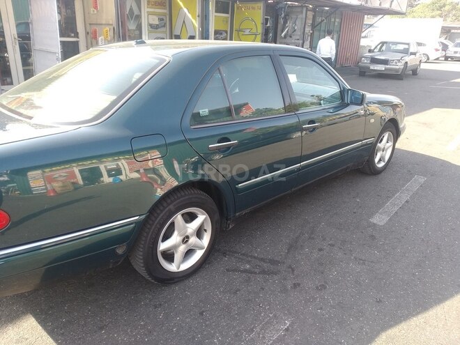Mercedes E 200 1998, 403,334 km - 2.0 л - Sumqayıt