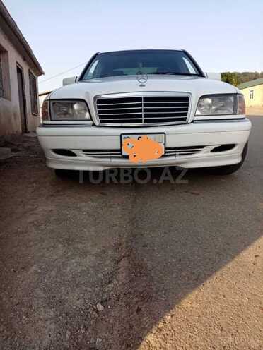 Mercedes C 220 2000, 210,000 km - 2.2 l - Gədəbəy