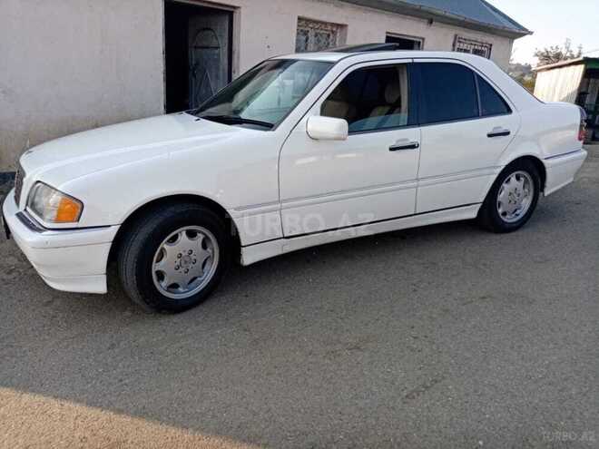 Mercedes C 220 2000, 210,000 km - 2.2 l - Gədəbəy