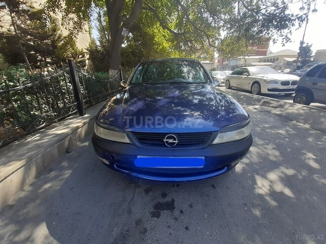Opel Vectra 1995, 235,000 km - 2.0 l - Bakı