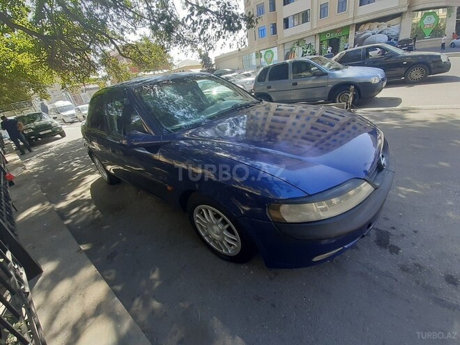 Opel Vectra 1995, 235,000 km - 2.0 l - Bakı