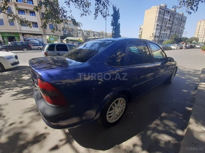 Opel Vectra 1995, 235,000 km - 2.0 l - Bakı
