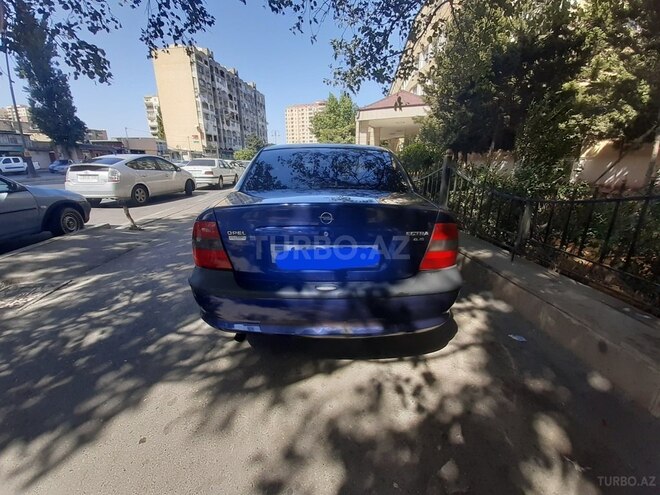 Opel Vectra 1995, 235,000 km - 2.0 l - Bakı