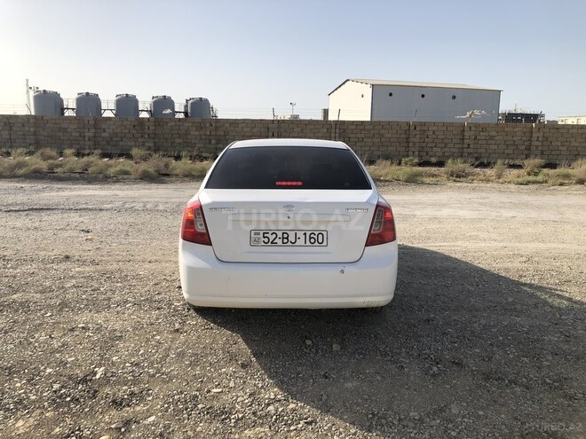 Daewoo Gentra 2014, 300,000 km - 1.5 л - Salyan