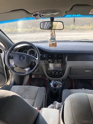 Daewoo Gentra 2014, 300,000 km - 1.5 л - Salyan